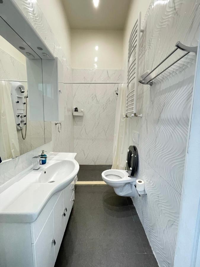 Deluxe Sapphire Residency - 4 Bedrooms Budapest Luaran gambar